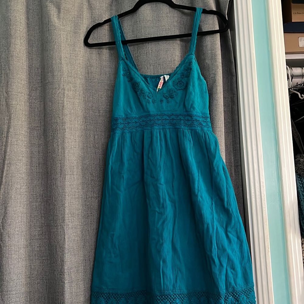 New Cute O’Neill dress, size large, cute detail top to bottom